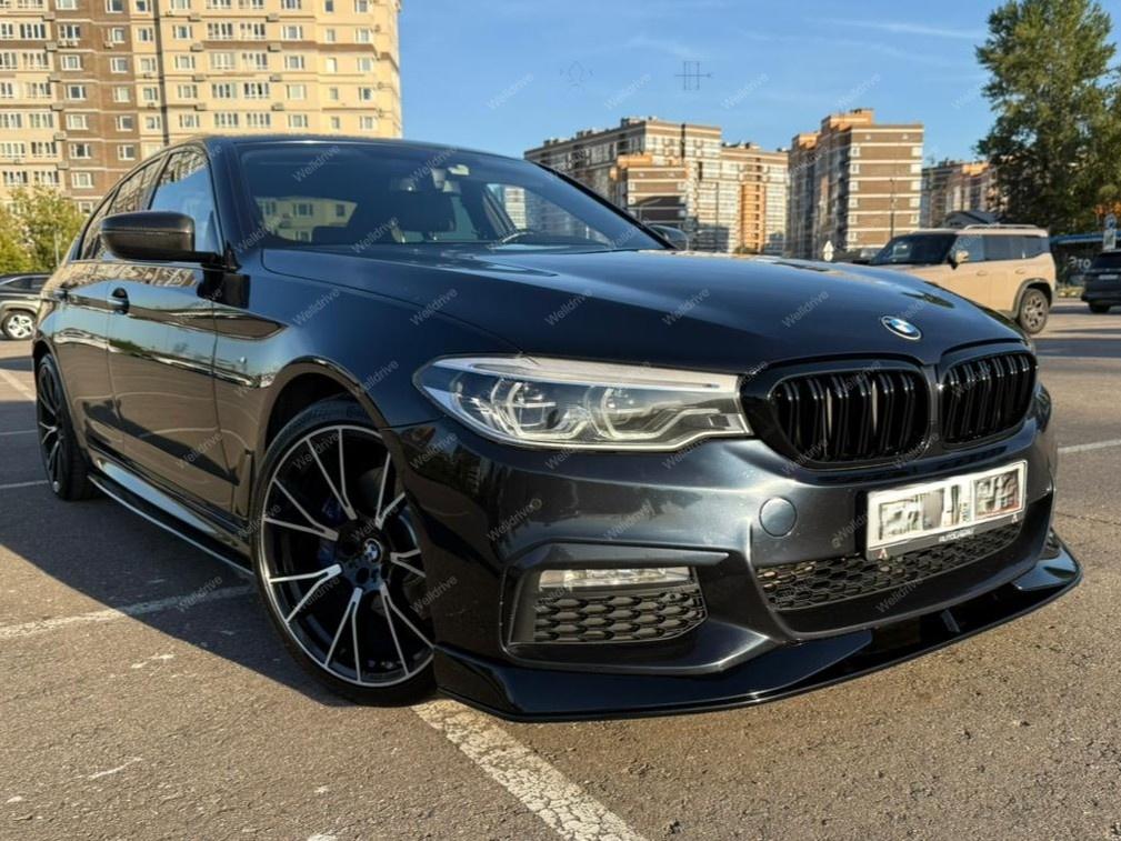 Решетки радиатора BMW 5-series G30 G31 M5 F90 дорестайлинг 16-20 стиль М черный глянец