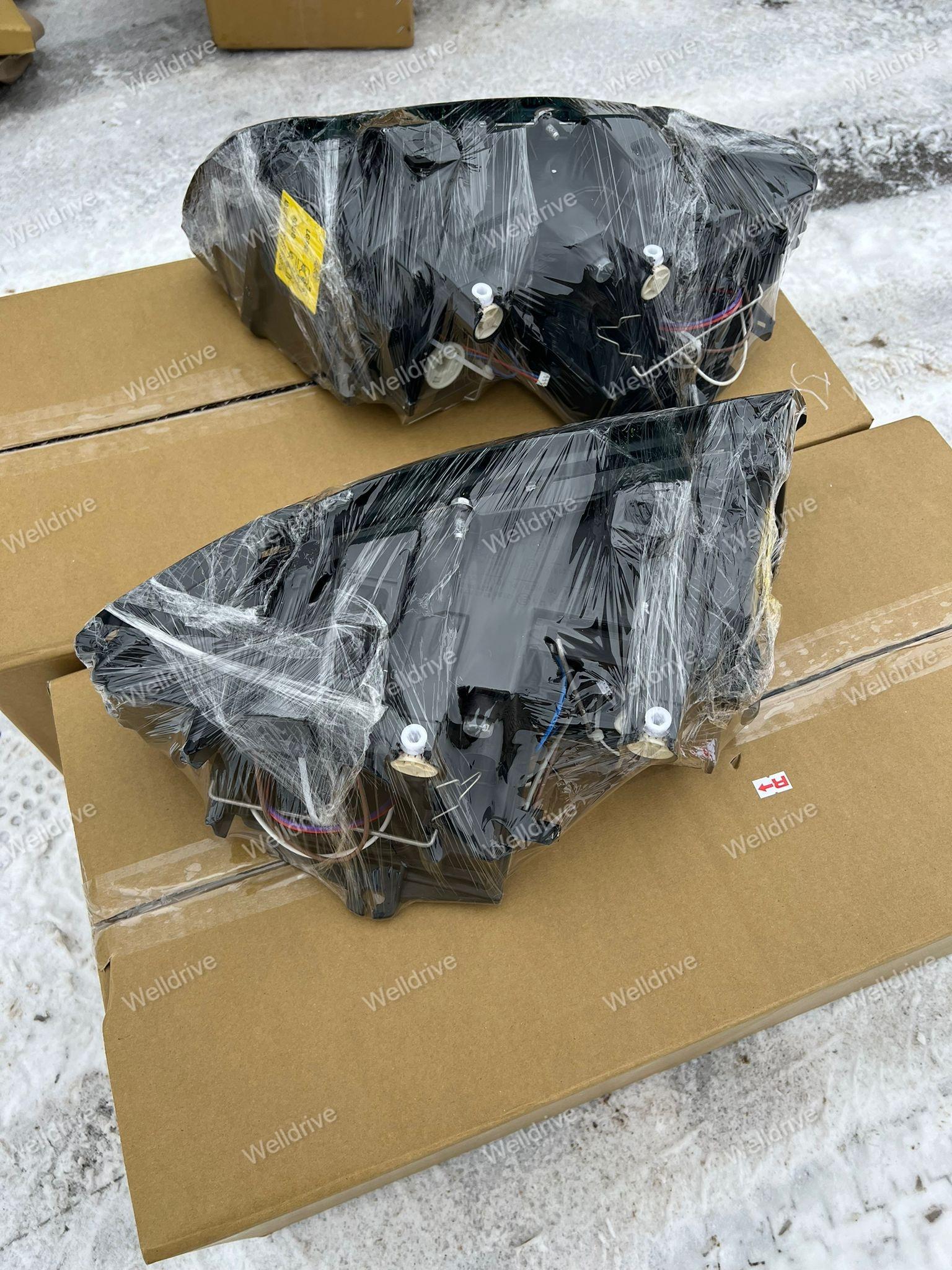Фары передние Audi A4 B6 00-04 черные