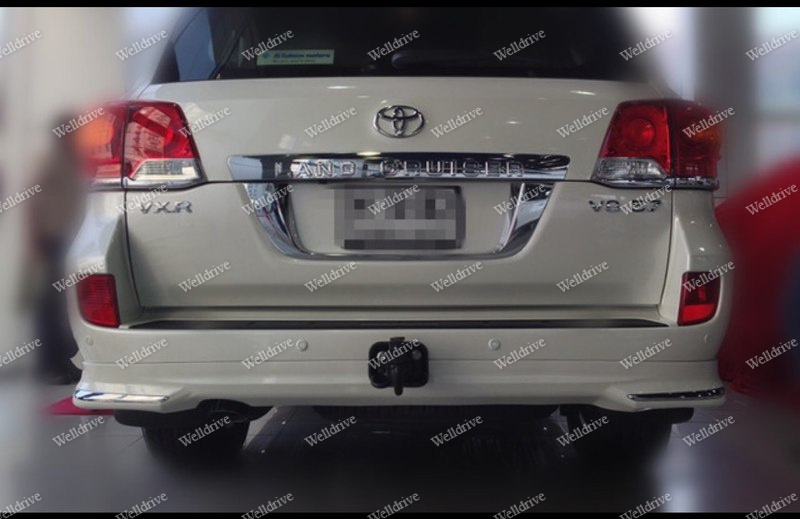 Губа задняя Урбан Спорт Toyota Land Cruiser 08-15 белый перламутр