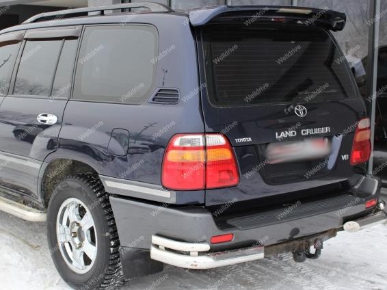 Спойлер Toyota Land Cruiser 100 05-07 со стопом черный глянец