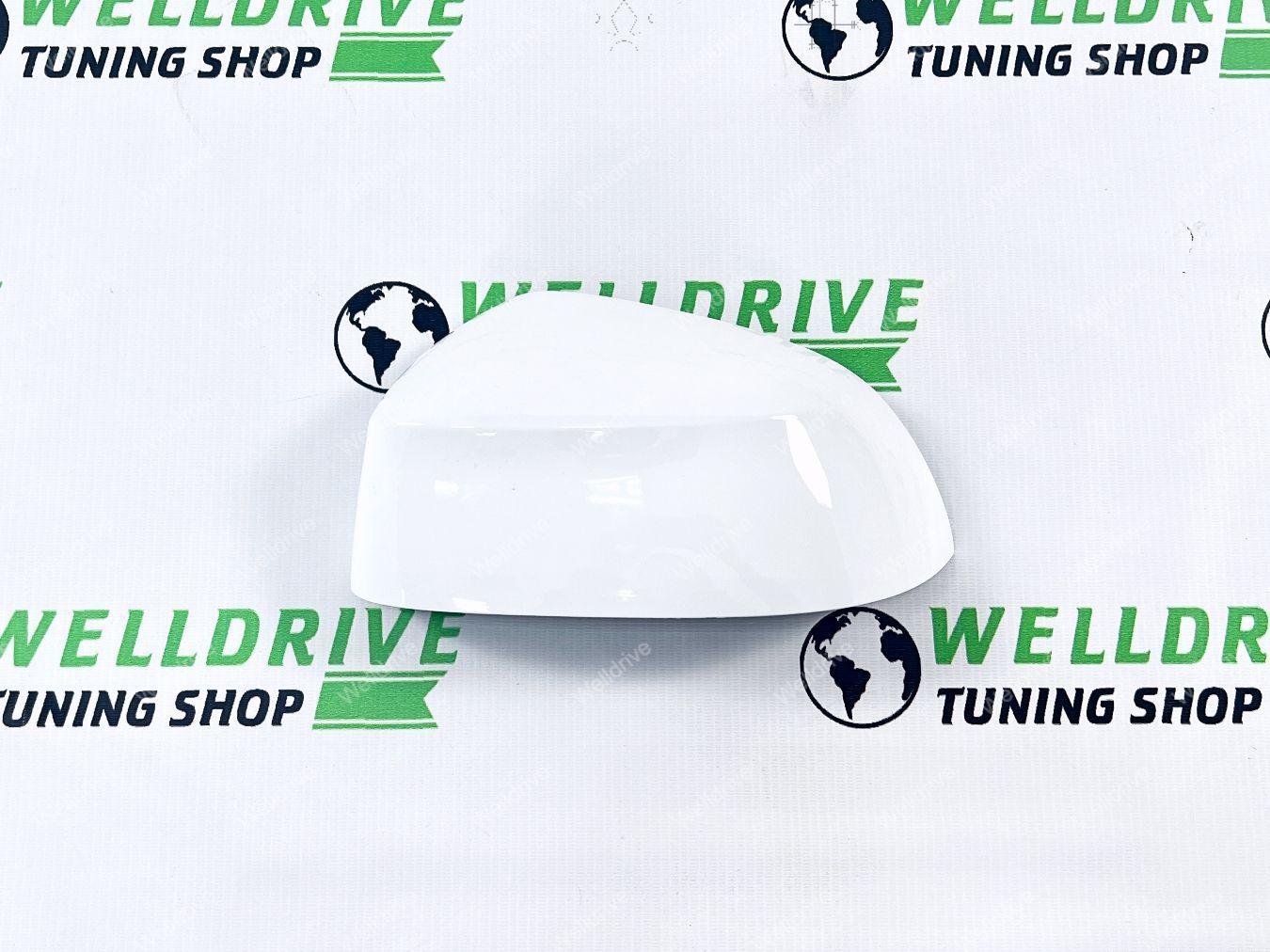 Накладка на левое зеркало заднего вида BMW X4 F26 14-18 белая сток